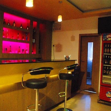 Hotel Pon Amutha Karūr Extérieur photo