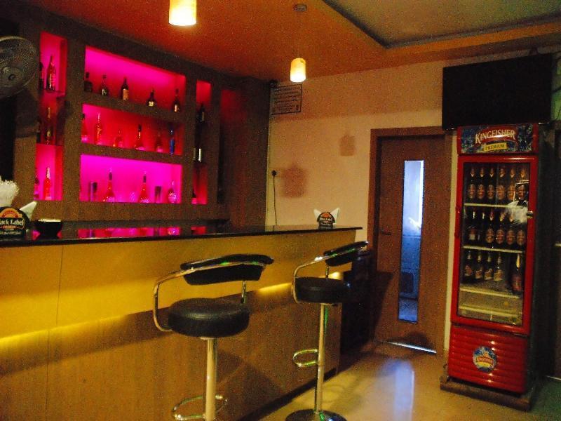 Hotel Pon Amutha Karūr Extérieur photo